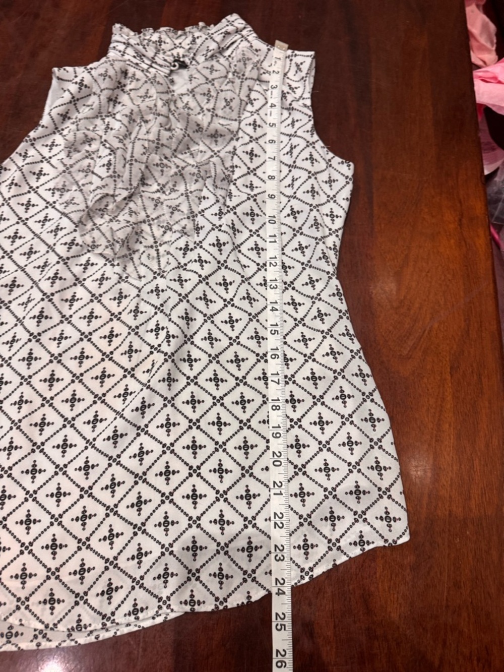 White House Black Market Black & White Geometric Ruffled Sleeveless Blouse - Picture 8 of 9